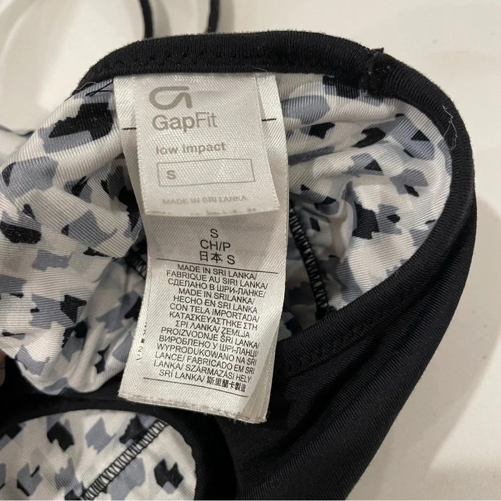 4/$30 GAP fit reversible sports bra size S small black white grey - Picture 4 of 5